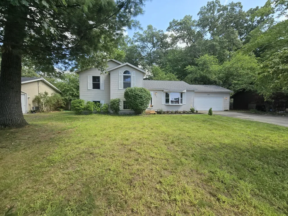 2046 Roberts Road Muskegon, MI 49445