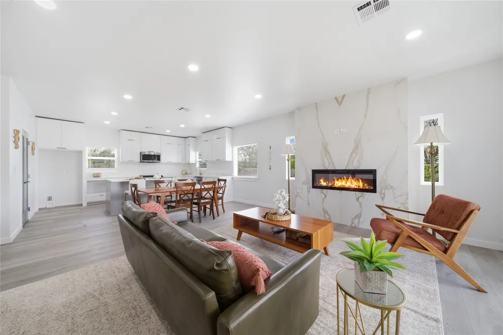 208 W Houston Street Broken Arrow, OK 74012