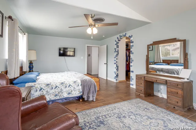 117 HILLTOP DR Kerrville, TX 78028