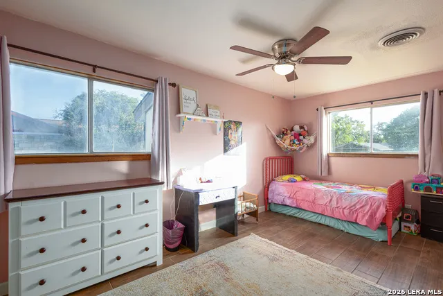 117 HILLTOP DR Kerrville, TX 78028