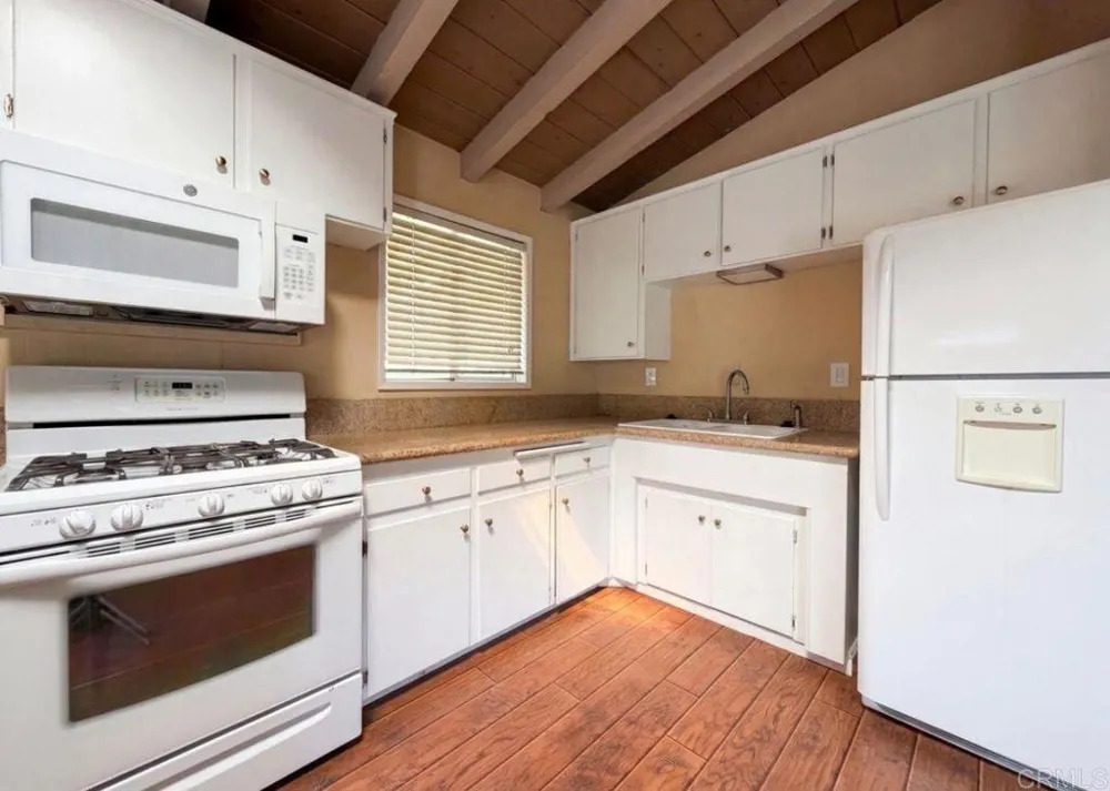 1145 Rivera Dr Wrightwood, CA 92397