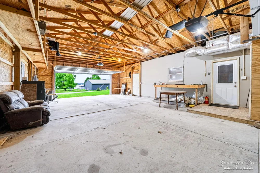 8398 Hidden Trail Orleans, MI 48865