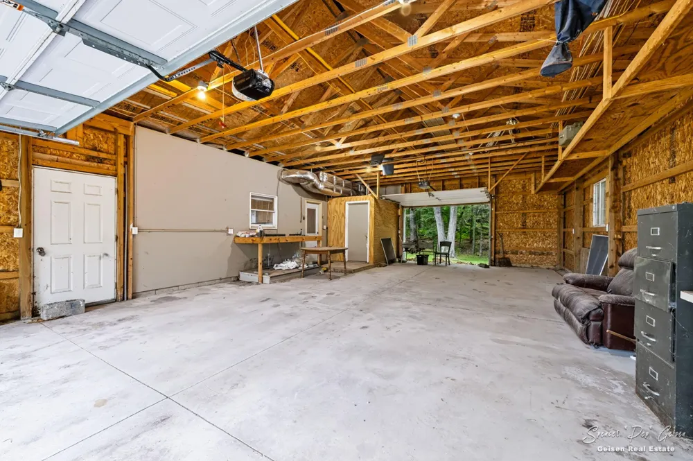 8398 Hidden Trail Orleans, MI 48865