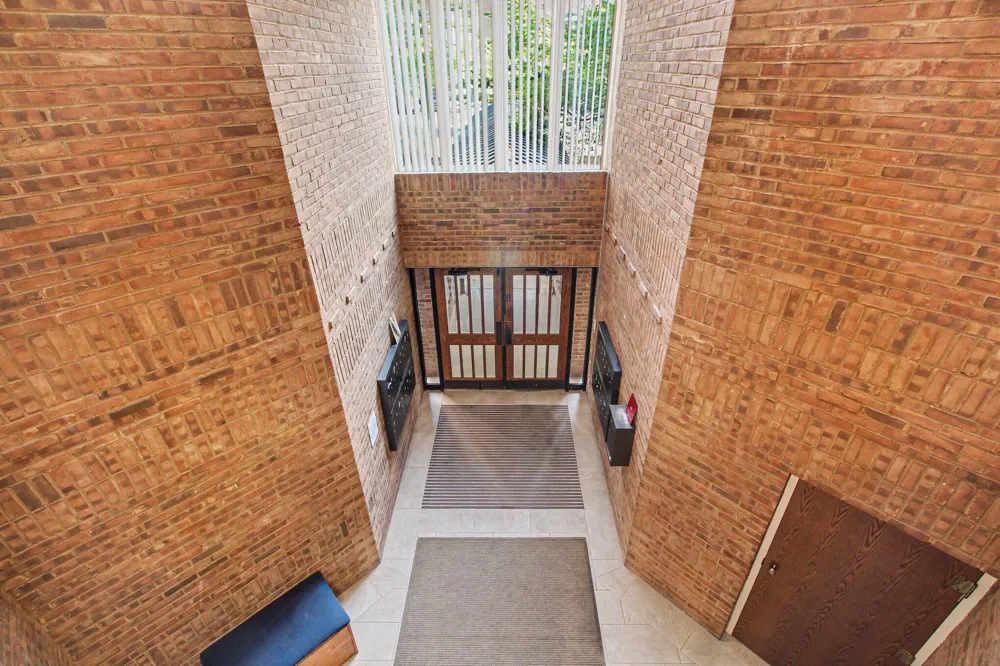 2115 Nature Cove Court #203 Ann Arbor, MI 48104