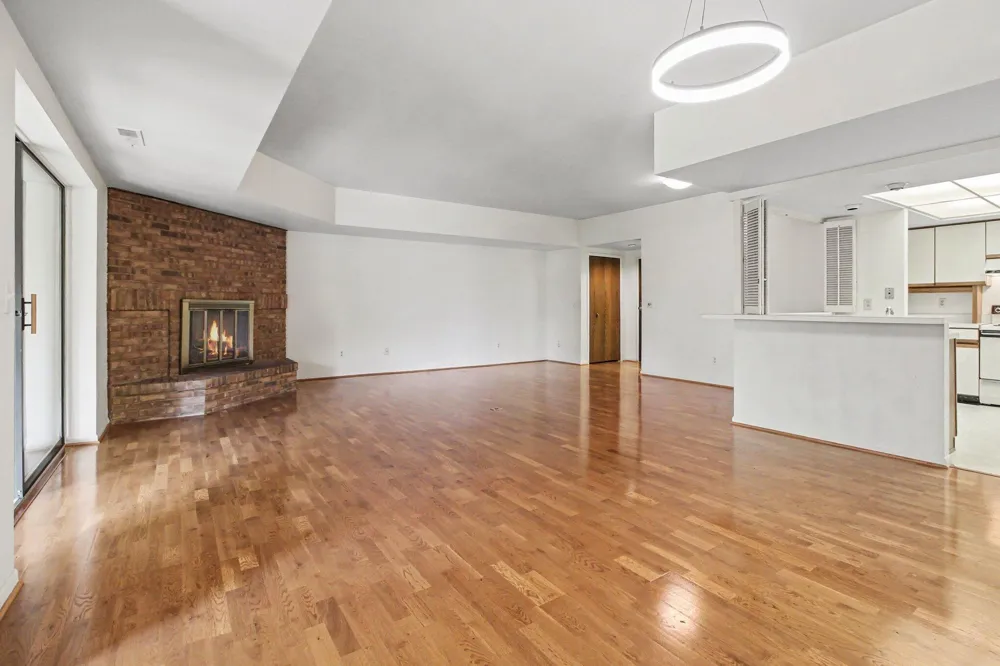 2115 Nature Cove Court #203 Ann Arbor, MI 48104