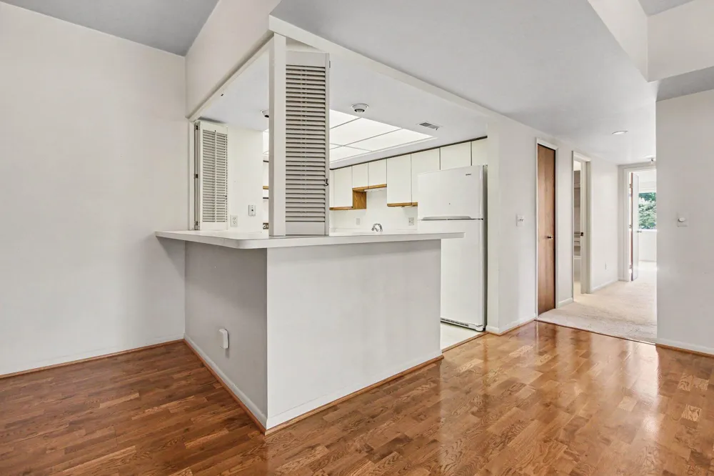 2115 Nature Cove Court #203 Ann Arbor, MI 48104