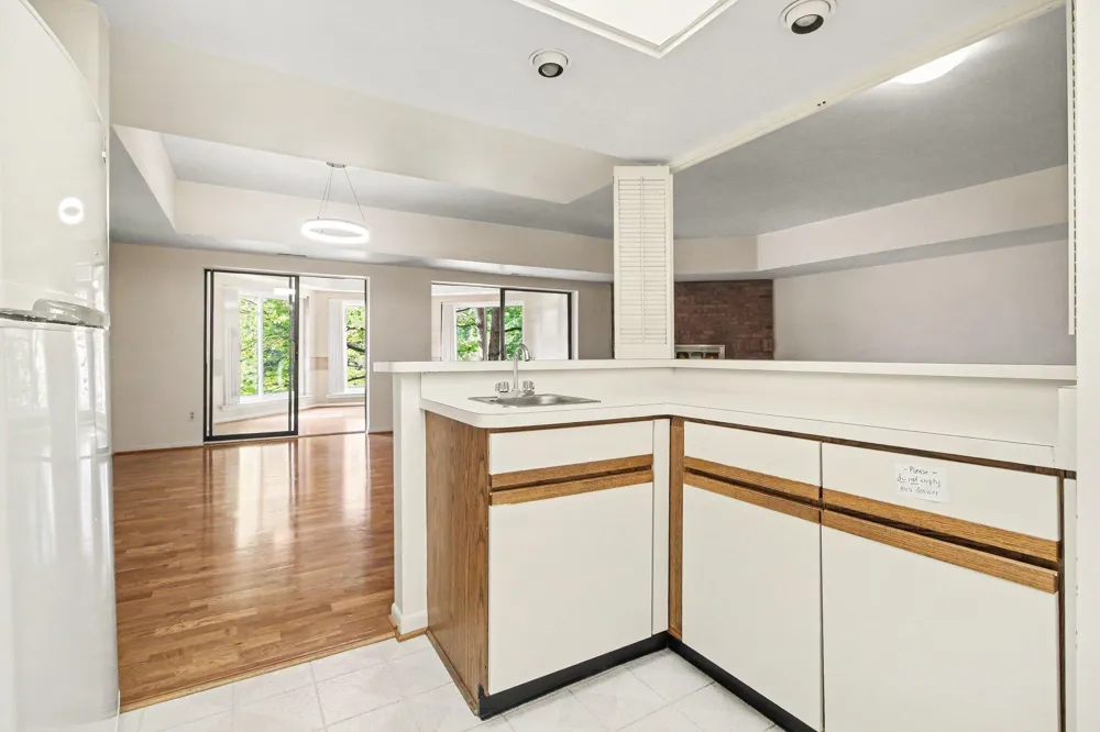 2115 Nature Cove Court #203 Ann Arbor, MI 48104