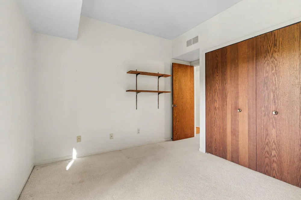 2115 Nature Cove Court #203 Ann Arbor, MI 48104