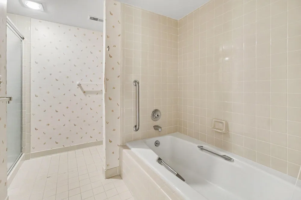 2115 Nature Cove Court #203 Ann Arbor, MI 48104