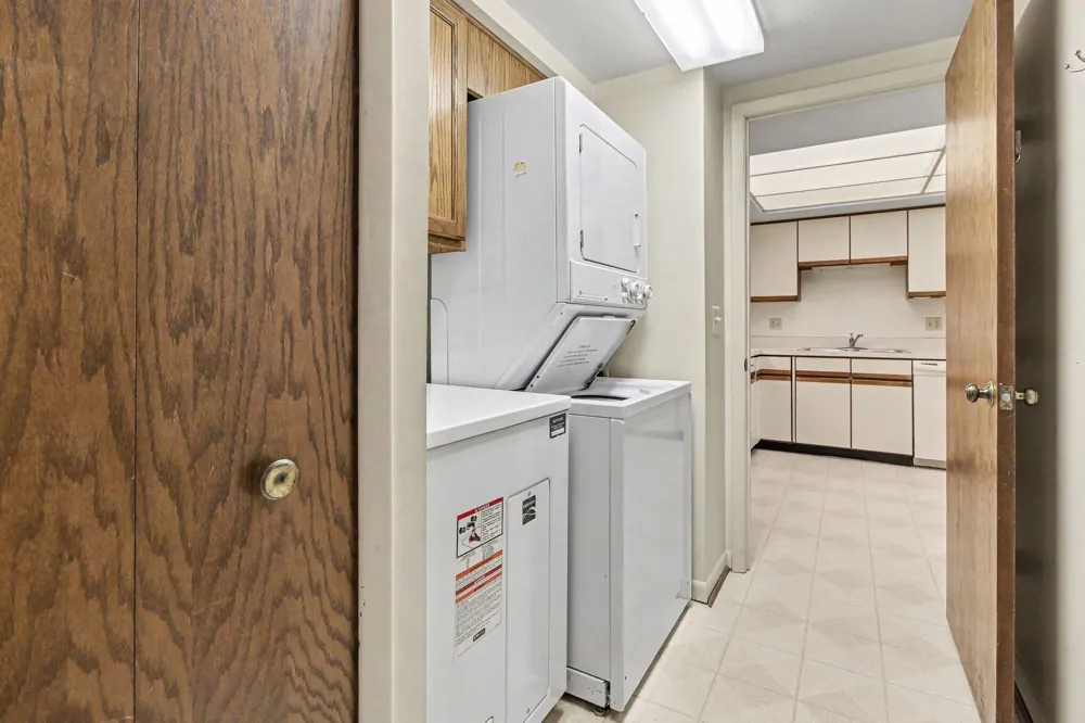2115 Nature Cove Court #203 Ann Arbor, MI 48104