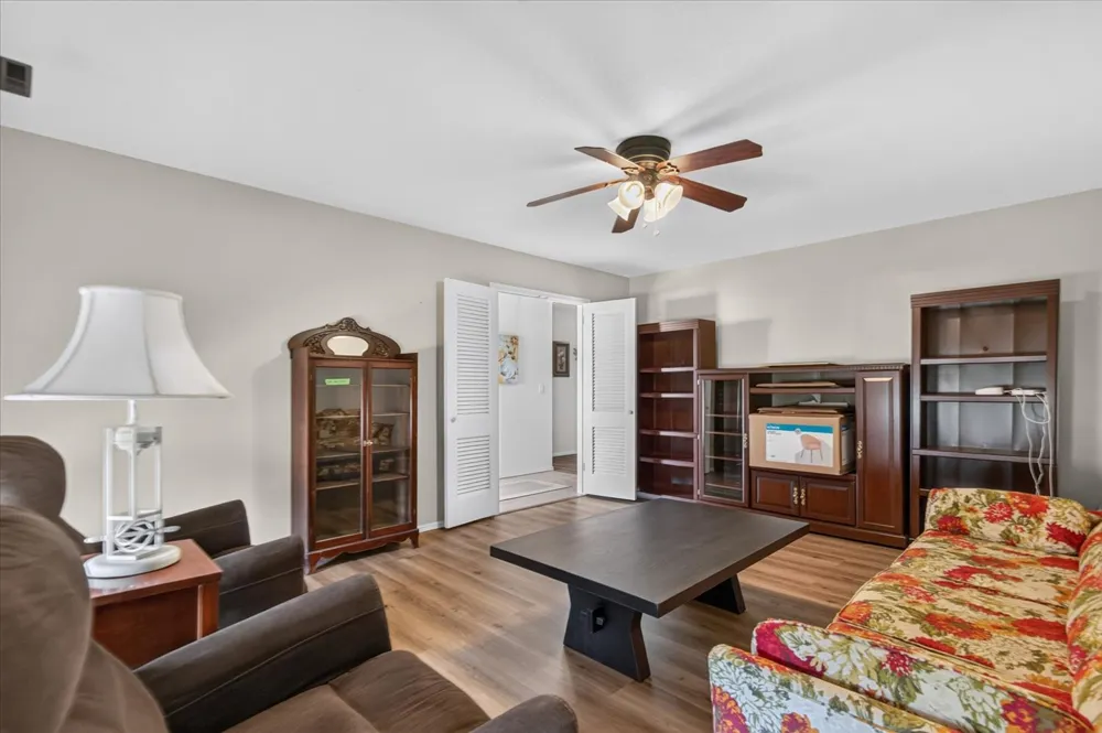 5615 Harvard Drive Bartlesville, OK 74006