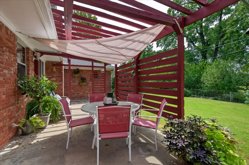 5615 Harvard Drive Bartlesville, OK 74006