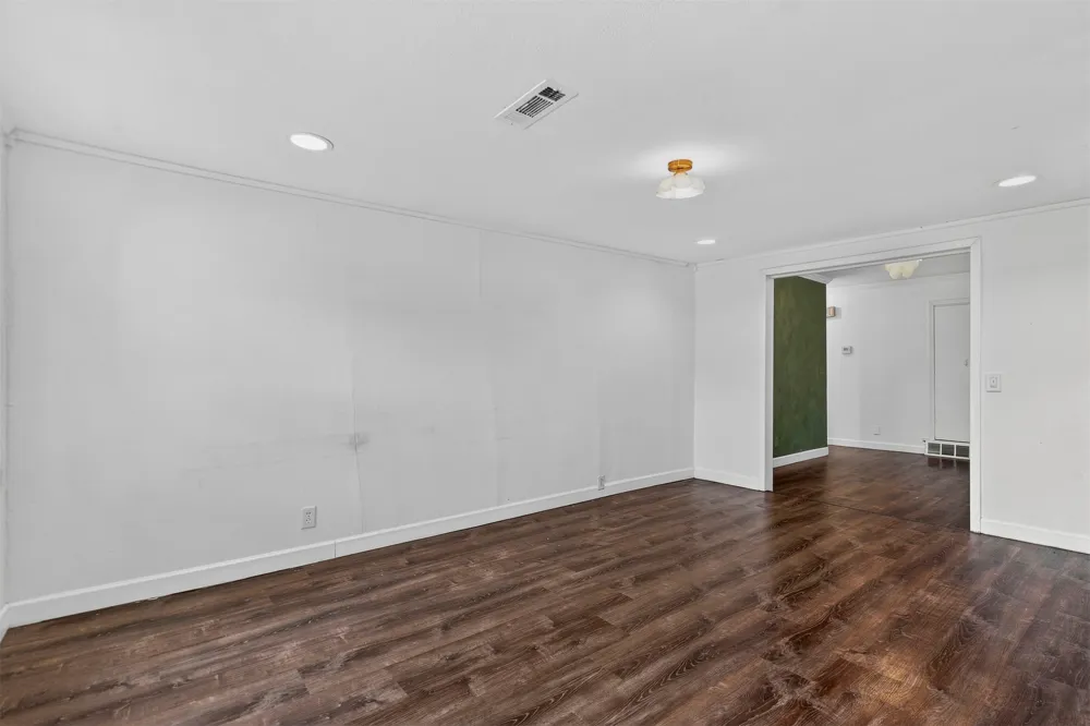 2127 W 46th Place Tulsa, OK 74107
