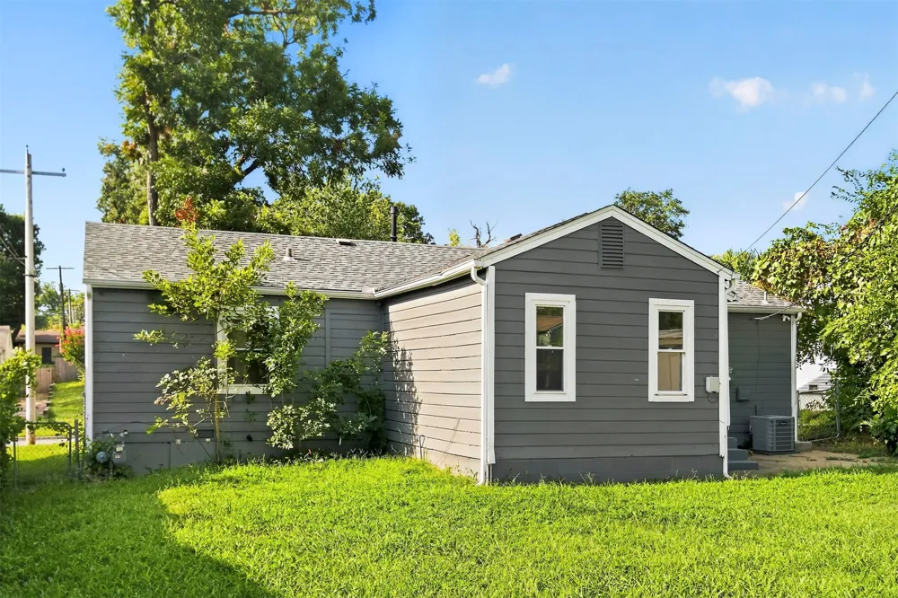 2127 W 46th Place Tulsa, OK 74107