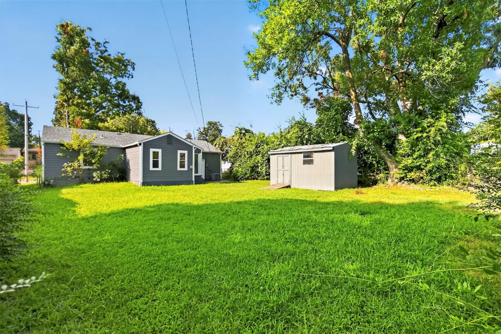 2127 W 46th Place Tulsa, OK 74107