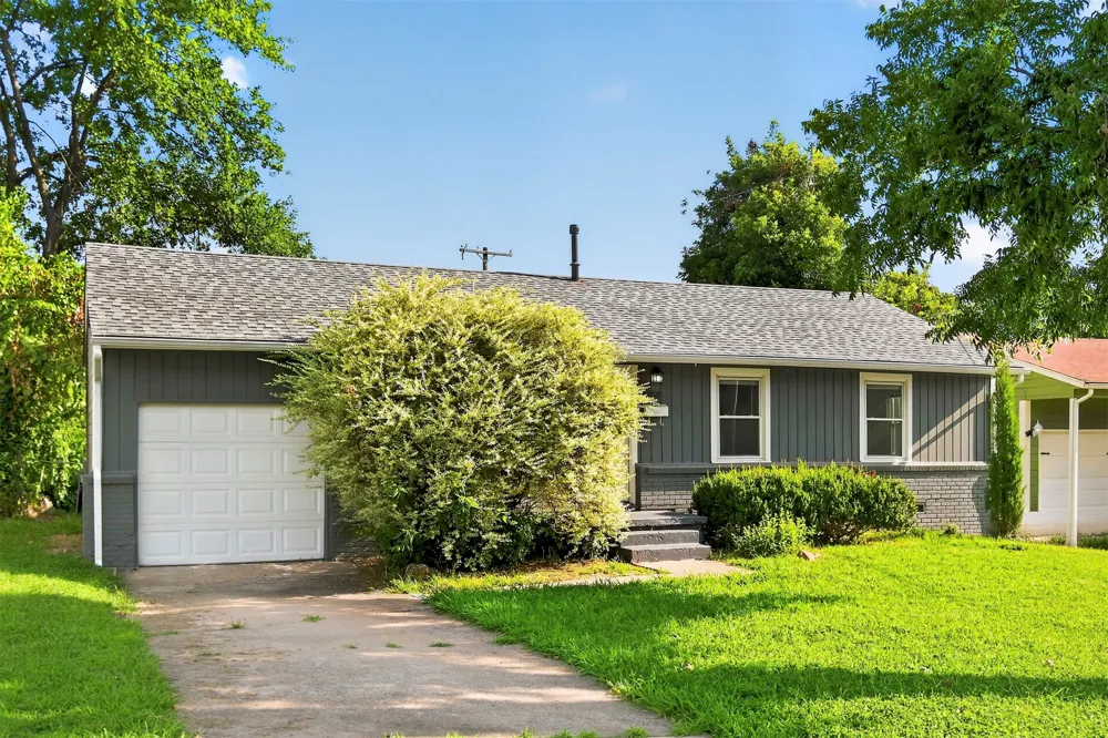2127 W 46th Place Tulsa, OK 74107