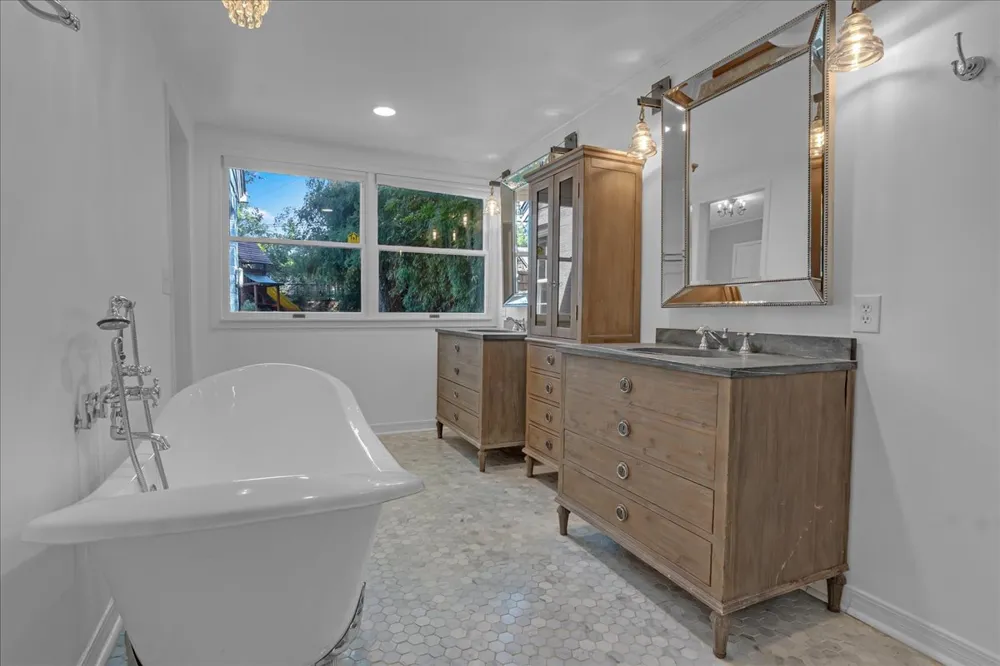 1535 E 36th Place Tulsa, OK 74105
