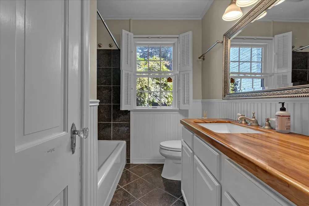 1535 E 36th Place Tulsa, OK 74105