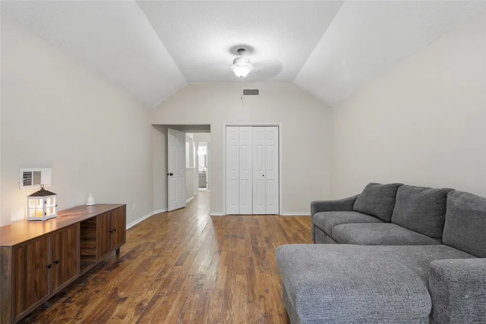 3714 S 71st West Avenue Tulsa, OK 74107