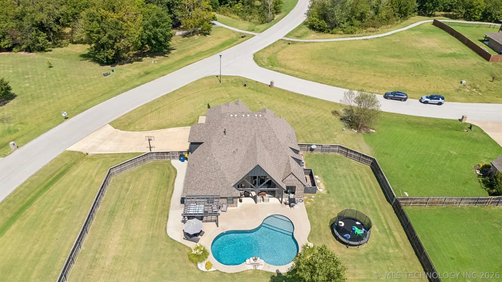 1914 E 172nd Street S Mounds, OK 74047
