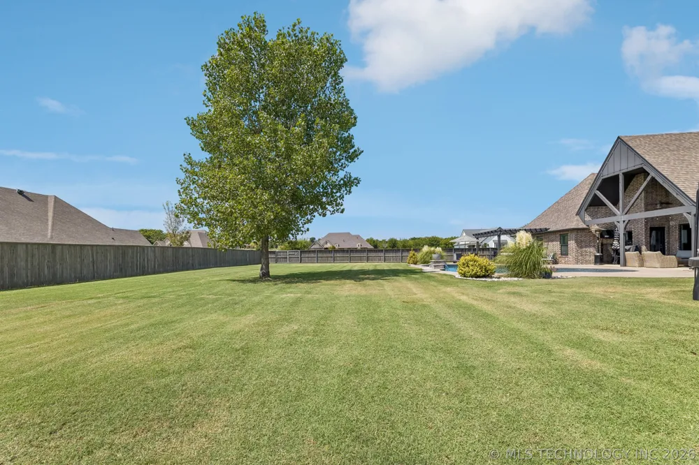 1914 E 172nd Street S Mounds, OK 74047