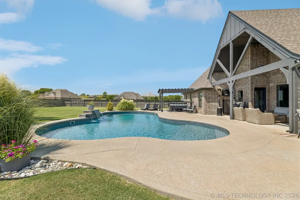 1914 E 172nd Street S Mounds, OK 74047