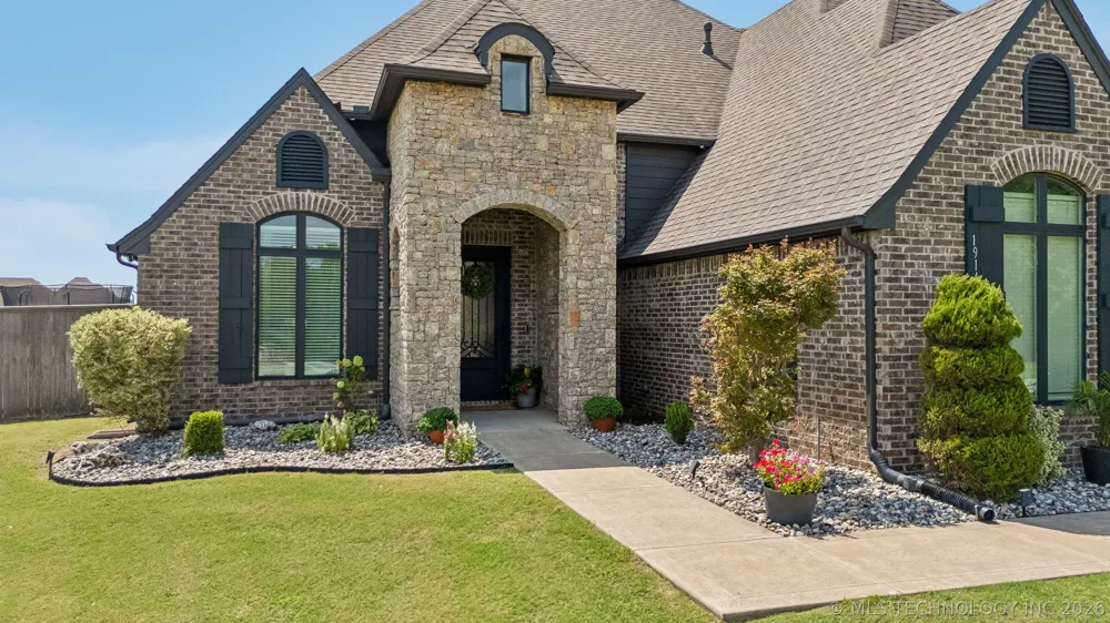1914 E 172nd Street S Mounds, OK 74047