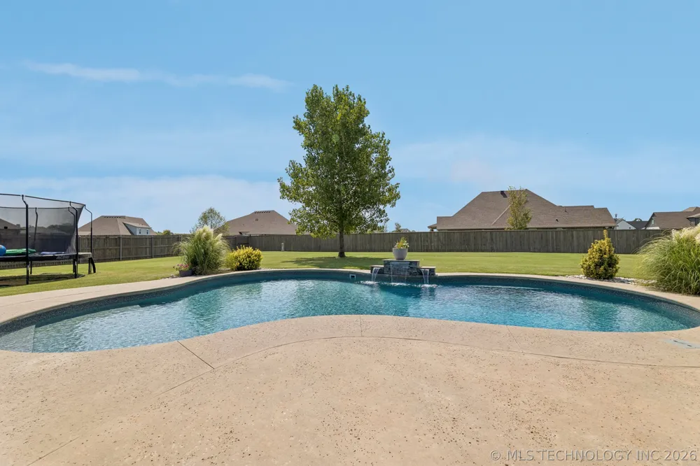1914 E 172nd Street S Mounds, OK 74047
