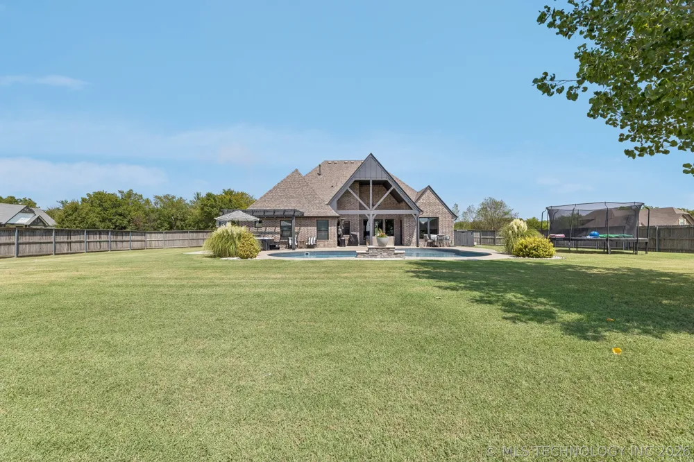 1914 E 172nd Street S Mounds, OK 74047