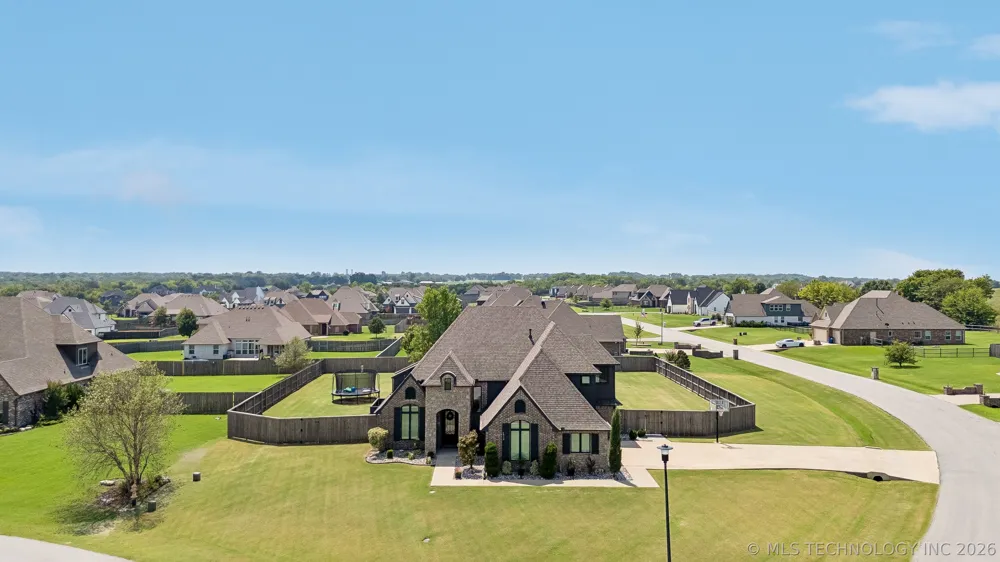 1914 E 172nd Street S Mounds, OK 74047