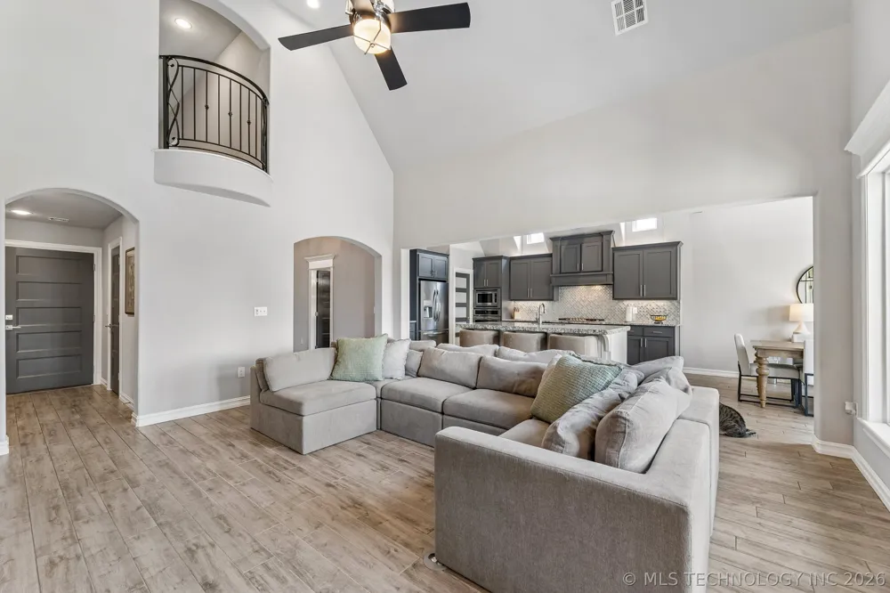 1914 E 172nd Street S Mounds, OK 74047