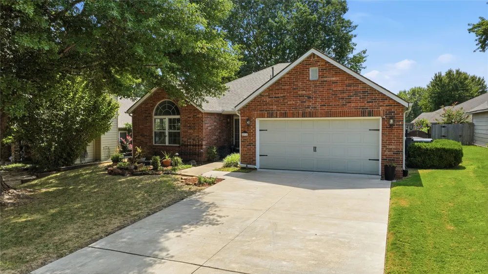 8910 E 100th Place Tulsa, OK 74133