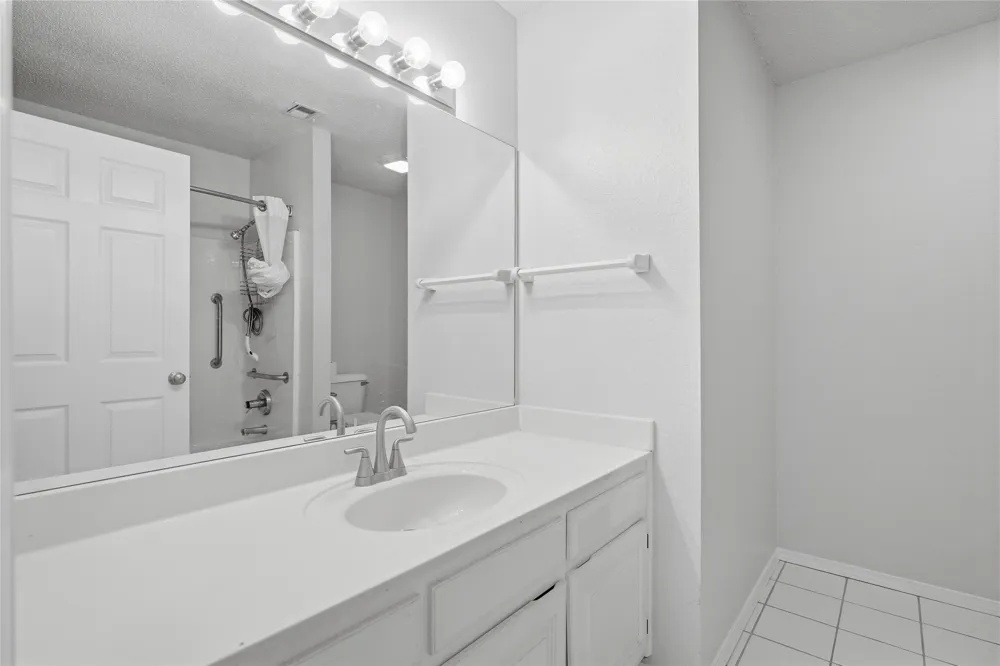 8910 E 100th Place Tulsa, OK 74133