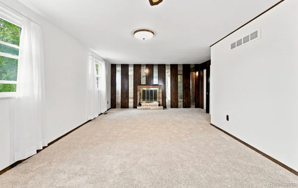 13200 Mercier Street Southgate City, MI 48195