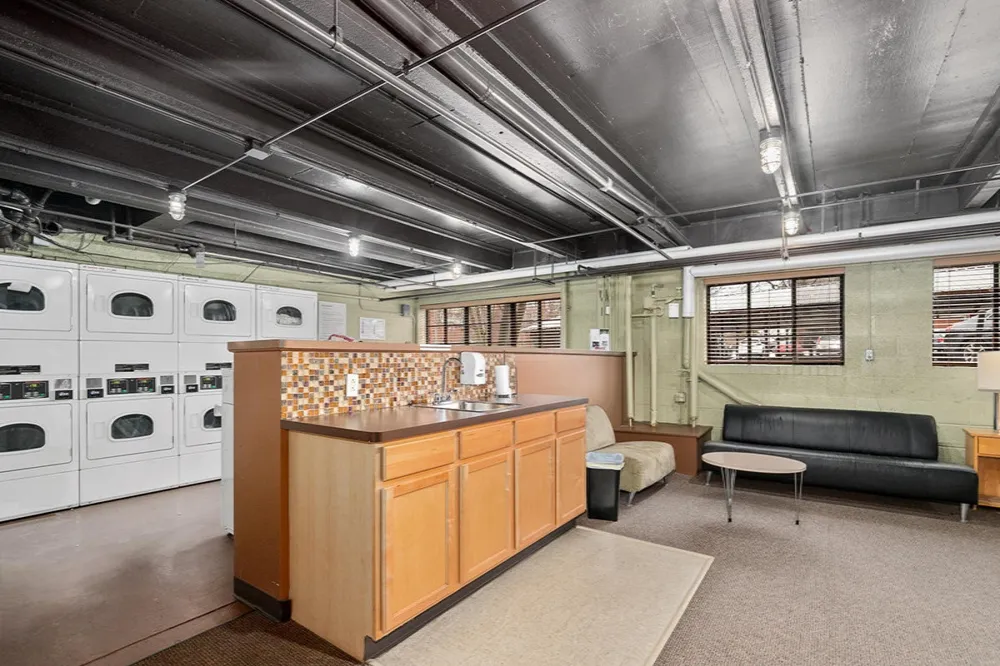 505 Cherry Street SE #404 Grand Rapids, MI 49503