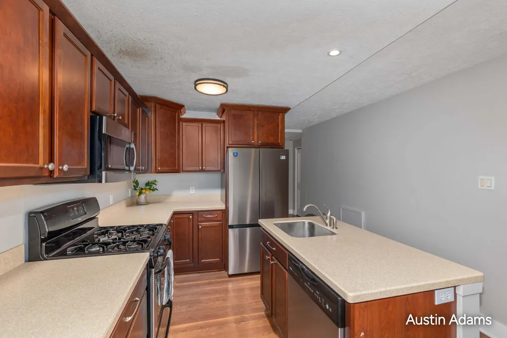 505 Cherry Street SE #404 Grand Rapids, MI 49503