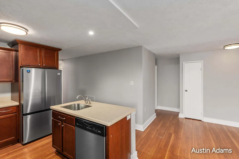 505 Cherry Street SE #404 Grand Rapids, MI 49503