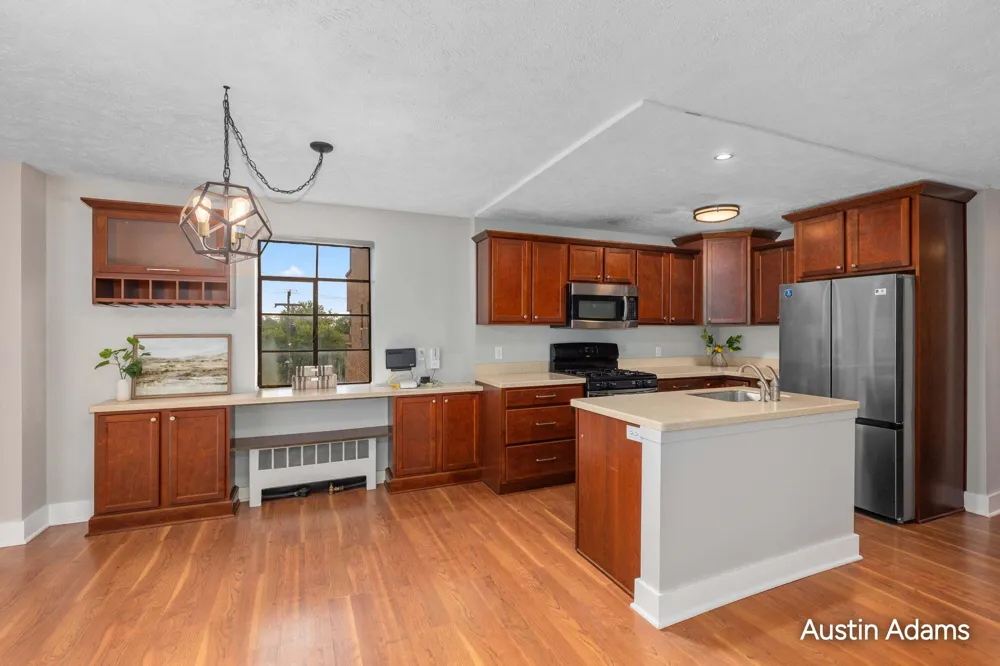 505 Cherry Street SE #404 Grand Rapids, MI 49503