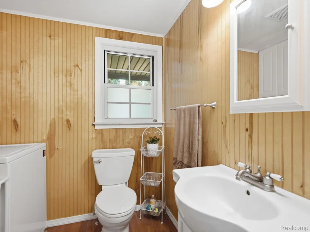 2314 Ostrum Drive Waterford Charter Township, MI 48328