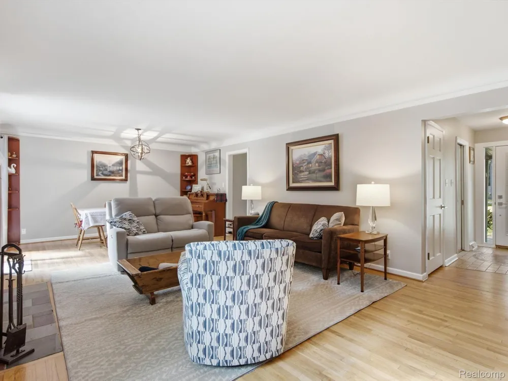 2314 Ostrum Drive Waterford Charter Township, MI 48328