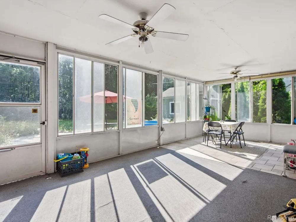2314 Ostrum Drive Waterford Charter Township, MI 48328