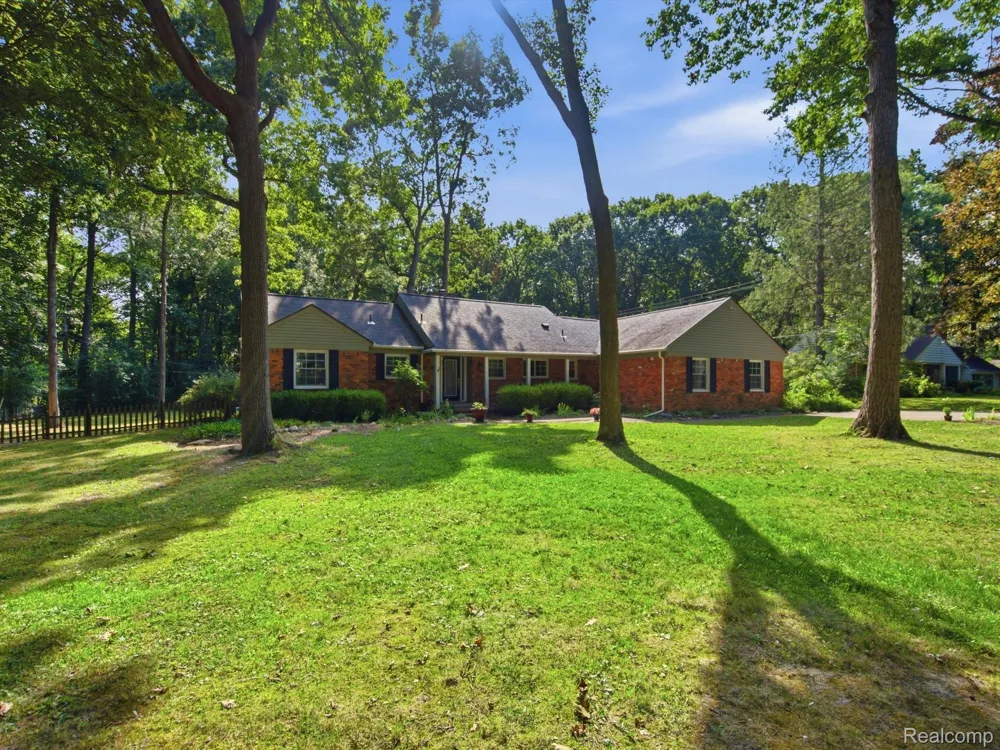 2314 Ostrum Drive Waterford Charter Township, MI 48328