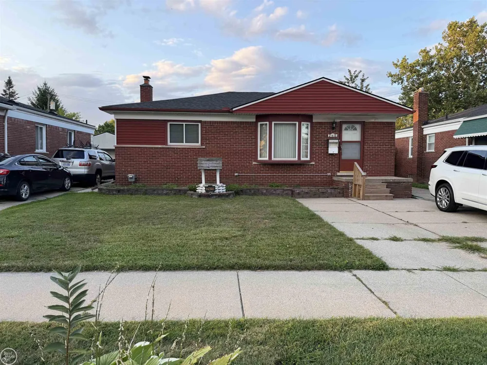 21419 E 13 Mile Road St Clair Shores City, MI 48082