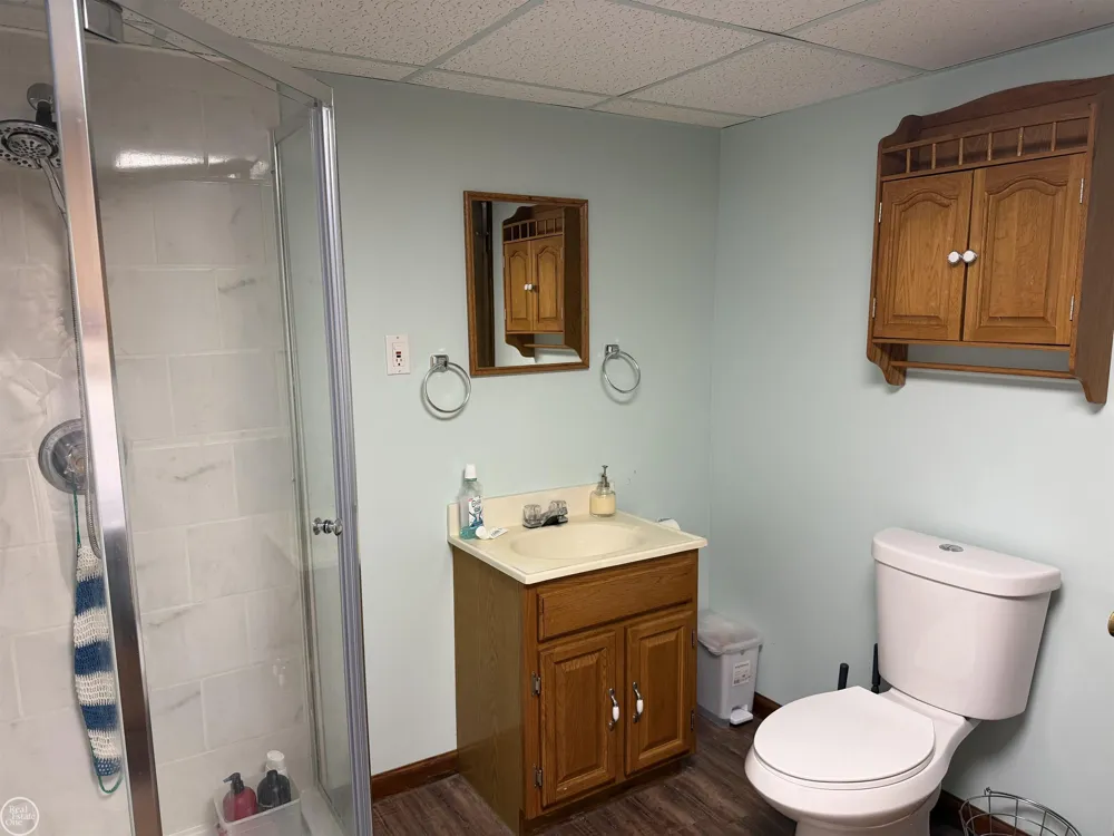 21419 E 13 Mile Road St Clair Shores City, MI 48082