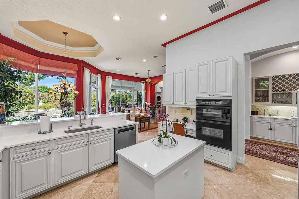 114 Vintage Isle Lane Palm Beach Gardens, FL 33418