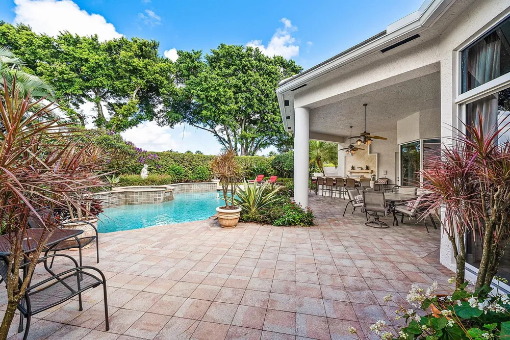 114 Vintage Isle Lane Palm Beach Gardens, FL 33418