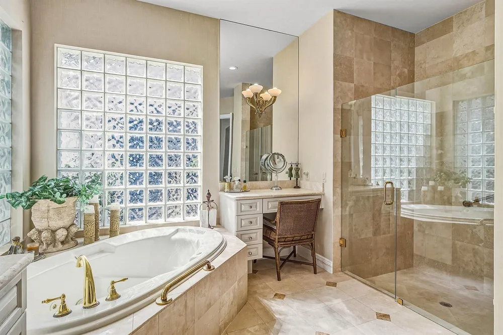 114 Vintage Isle Lane Palm Beach Gardens, FL 33418