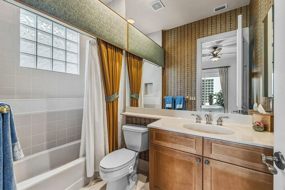 114 Vintage Isle Lane Palm Beach Gardens, FL 33418