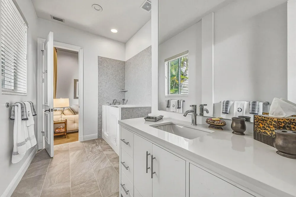 114 Vintage Isle Lane Palm Beach Gardens, FL 33418