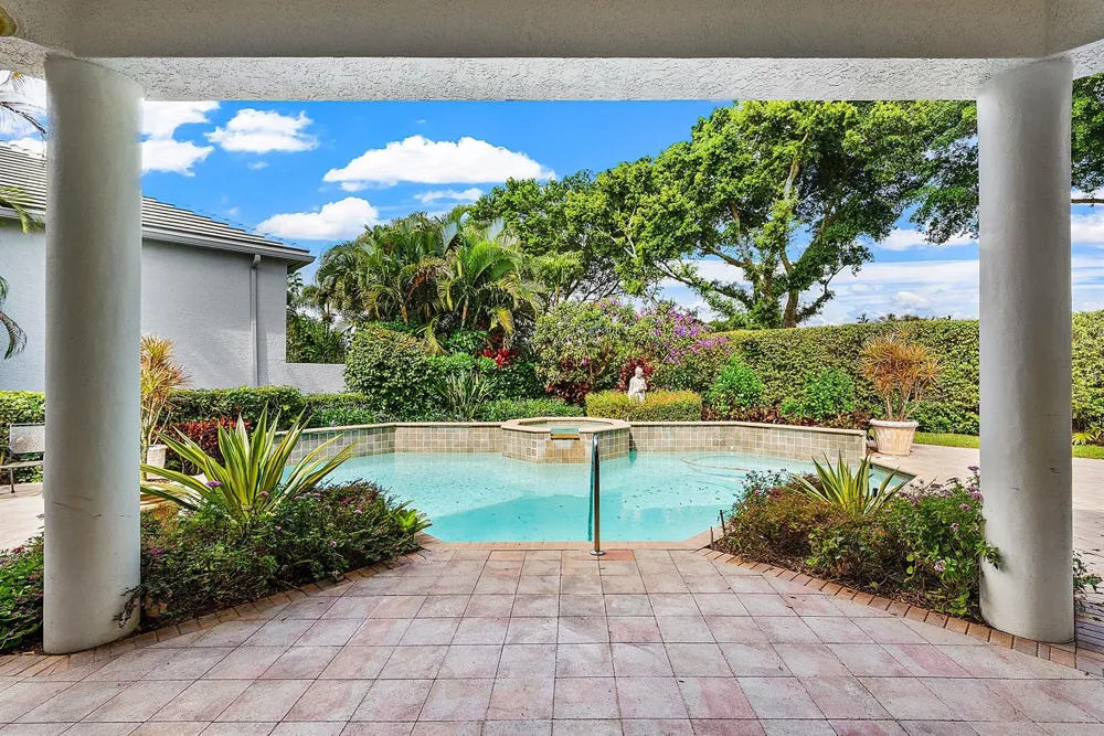 114 Vintage Isle Lane Palm Beach Gardens, FL 33418